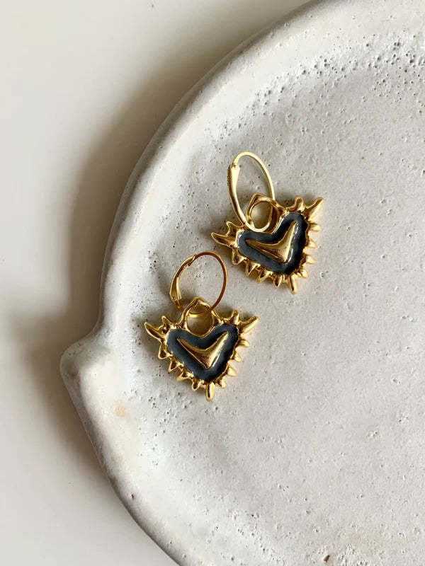 Heart Hoops Gri Mineli Altın Kaplama Küpe