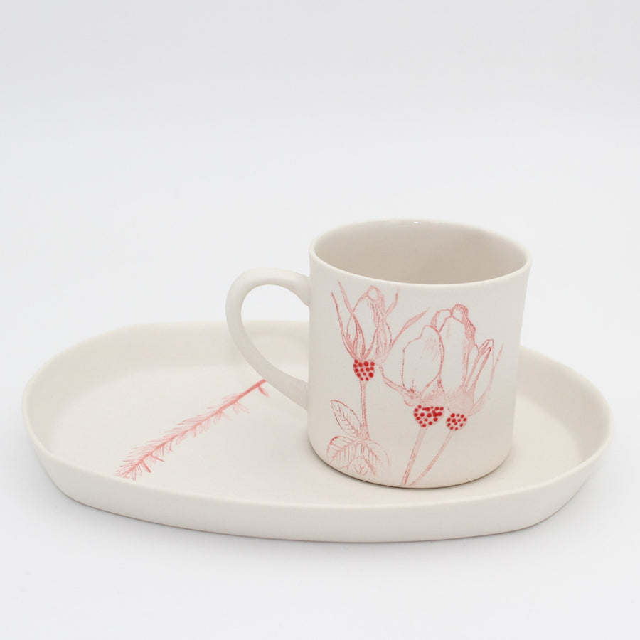 Flora Kırmızı Çiçekli Porselen Fincan ve Tabağı