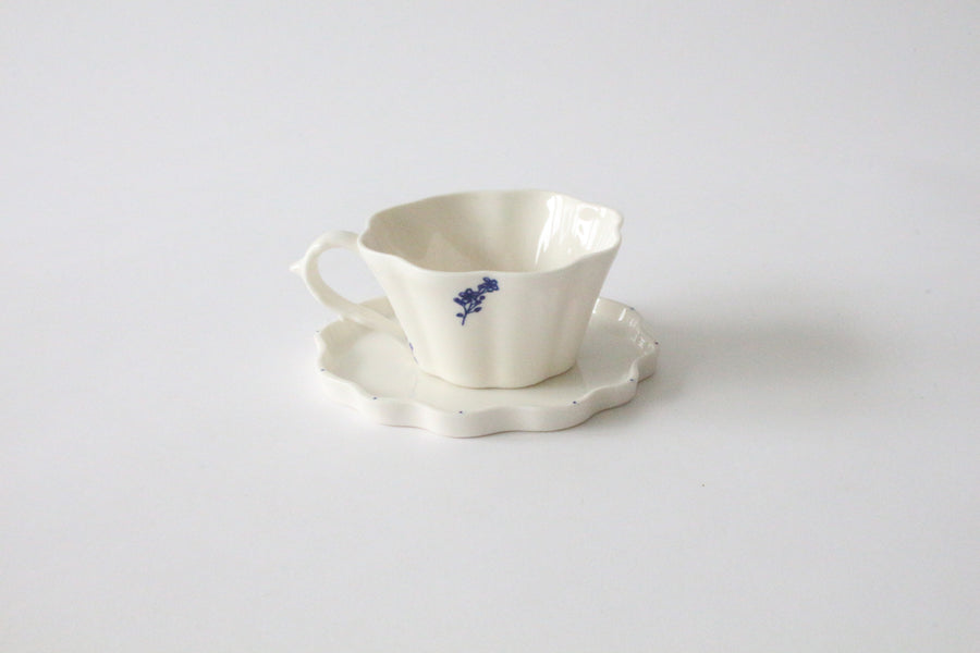 Blue Flower-Yonca Beyaz Kahve Fincan & Tabağı